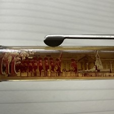 Buckingham Palace Floaty Pen