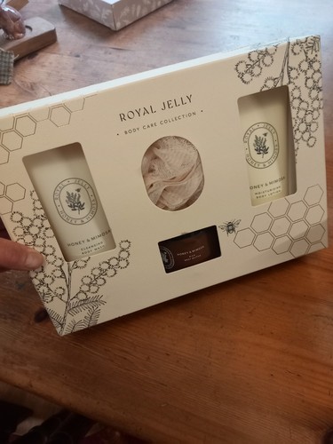 Boots royal jelly body - boots,