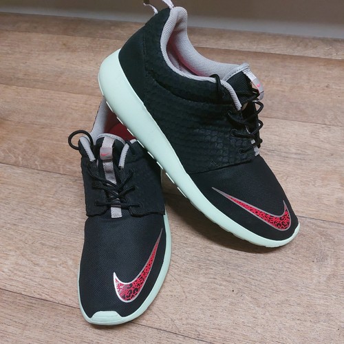 Nike roshe run yeezy - run, fb