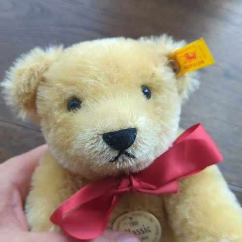 Steiff classic 1909 teddy bear - 1909,