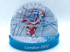 Magnetic Snow Globe London