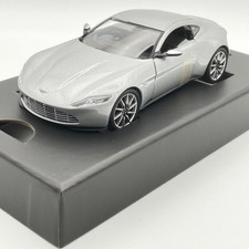 Corgi CC08003 James Bond -