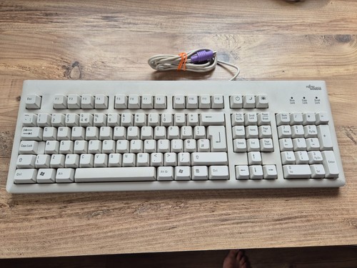 Fujitsu siemens wired - x,