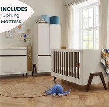 Tutti Bambini Fuori 4 Piece Nursery Set, Sand & Walnut