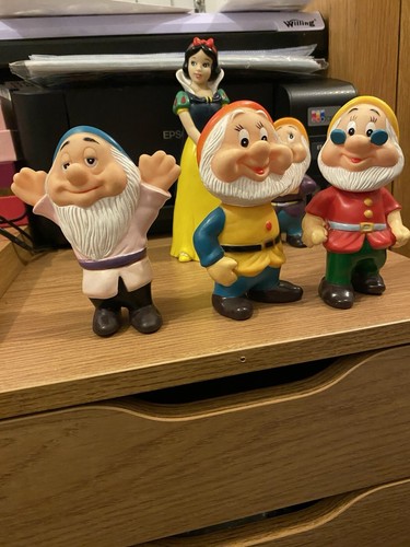 Snow white and - snow, the