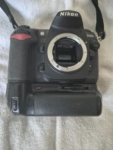 Nikon d200 slr - slr, digital