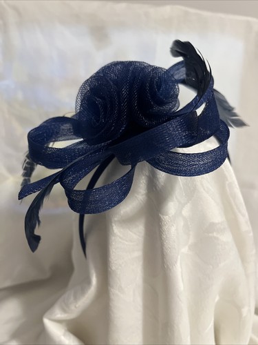 Beautiful navy blue fascinator - navy,
