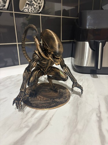 Alien xenomorph figure - xenomorph,