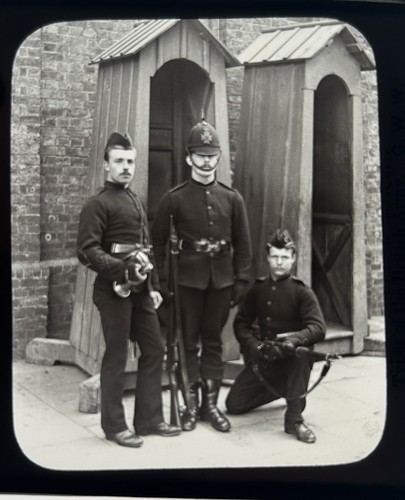 Soldiers kings royal - soldiers.,