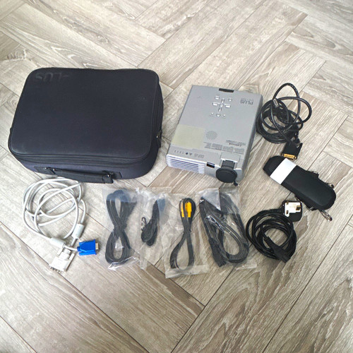 Plus 136 dlp - plus, projector