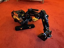 LEGO Technic 42215 Volvo EC500