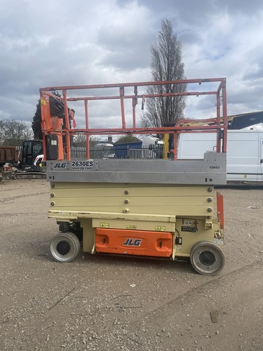 Scissor lift access - lift,