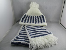 New hat scalf set handknitted