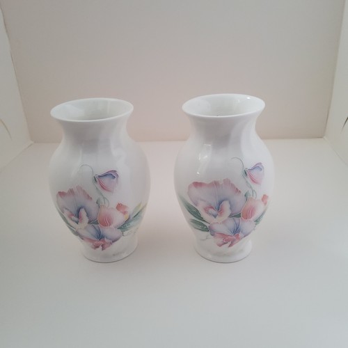 Pair aynsley fine bone - pair,