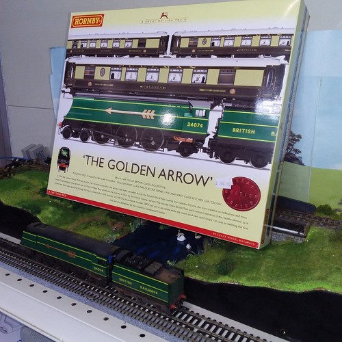 Hornby r2369 the golden - hornby,