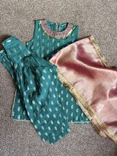 Green Sleeveless Kurta With