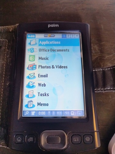 Working palm tungsten - working,