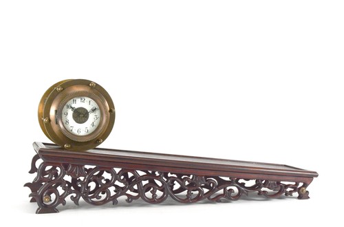 Mystery gravity driven - driven, brass