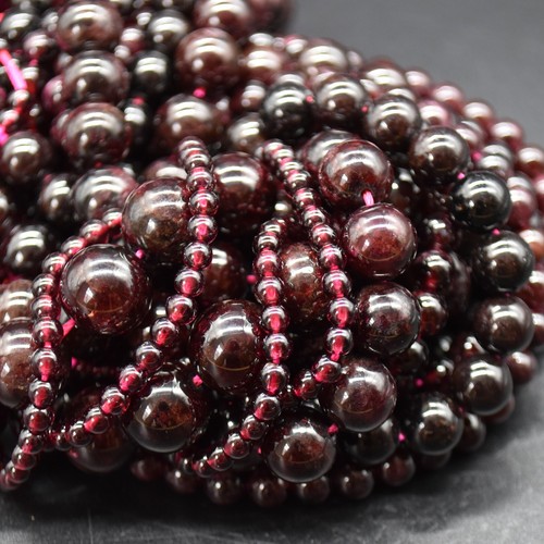 Garnet round beads - -, 4mm