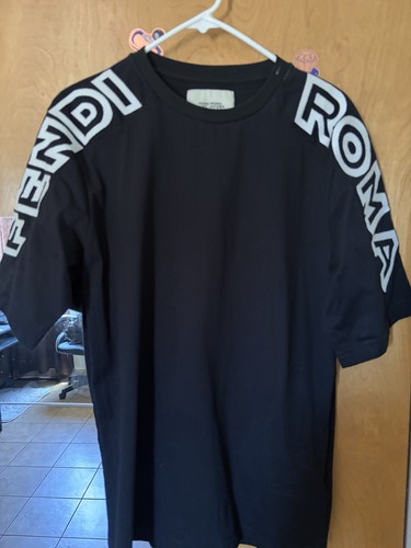 Fendi roma tee size - fendi,