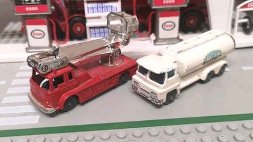 Husky bedford fire engine - husky,