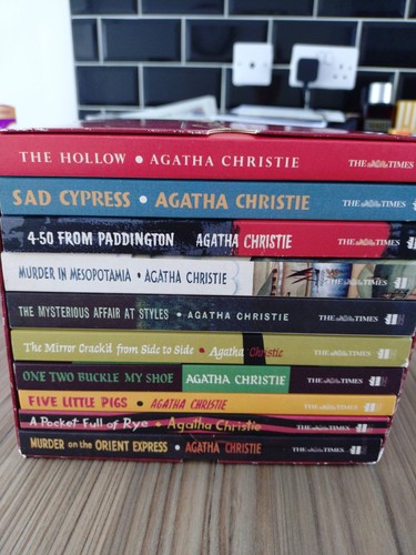 Agatha christie softback - christie,