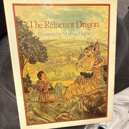 The reluctant dragon kenneth - the,
