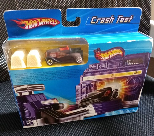 Hot wheels 2001 crash test - wheels,
