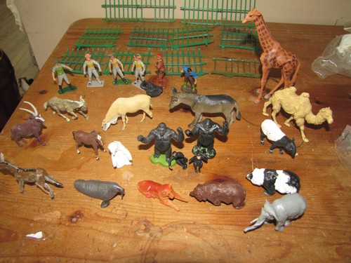 Vintage britains zoo plastic - zoo,