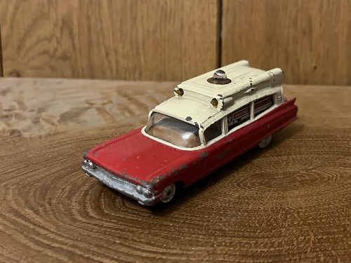 Corgi 437 superior - superior, ambulance