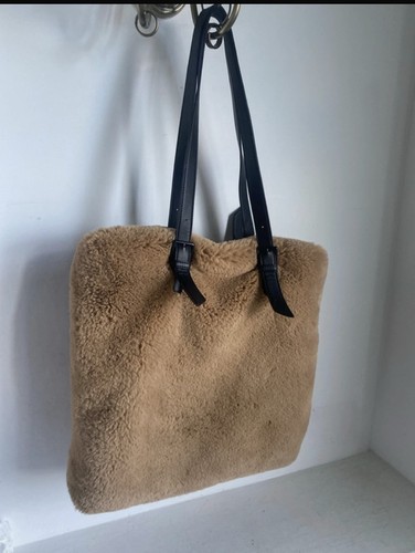 Faux fur shoulder - faux, topshop