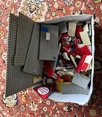 Lego bulk lot mixed - lego,