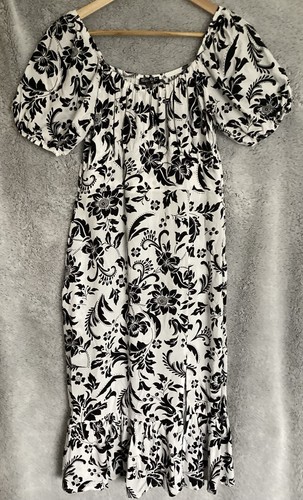 Women select floral print - floral,