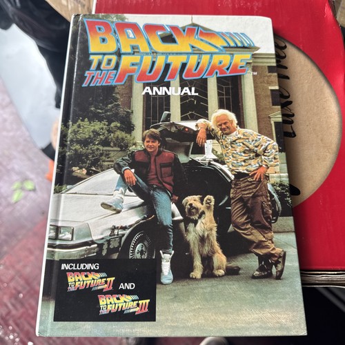 Back the future annual - future,