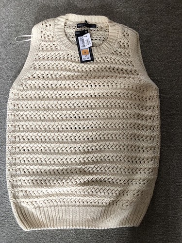 Sleeveless knitted top - knitted,