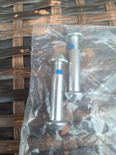 Scooter bots screws first - my,