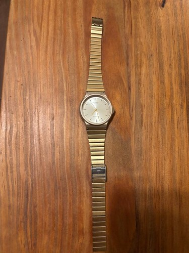 Casio quartz watch - quartz, gold