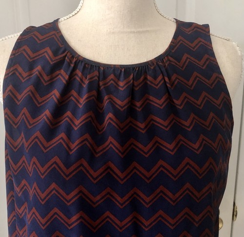 Tucker 100 silk blouse neck - 100%, v-neck