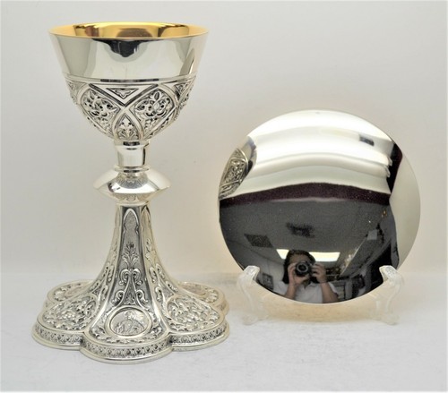 Ornate gothic chalice with - +,