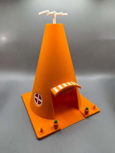Cozy cone motel - cone, garage