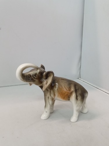 Royal dux ceramic elephant - royal,