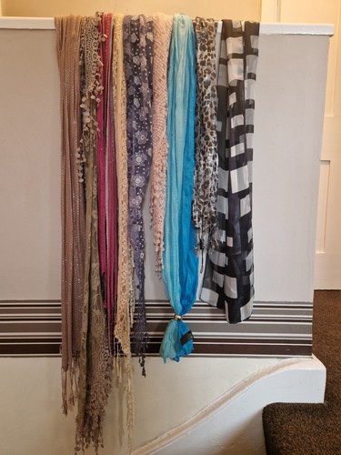 Ladies neck scarves - x,