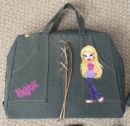 Bratz doll vintage - doll, case