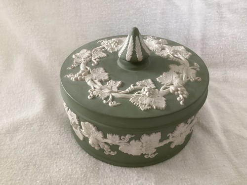 Wedgwood green jasperware - green,
