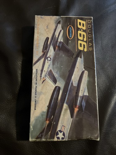 Aurora usaf douglas spare - b-66,