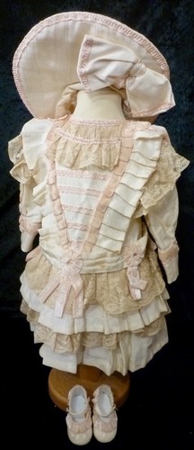 Wonderful outfit for - wonderful, antique