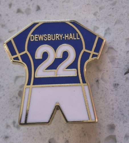 Everton player kit badge - everton,