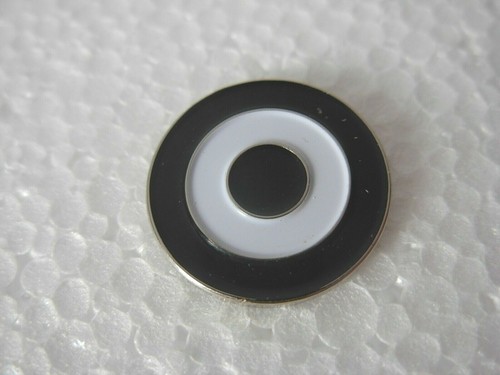 Black and white roundel pin
