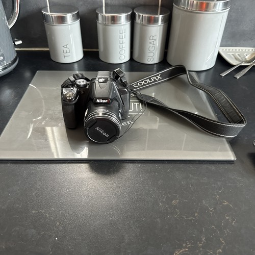 Nikon coolpix p520