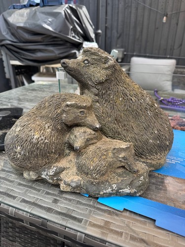 Concrete hedgehog family - concrete,